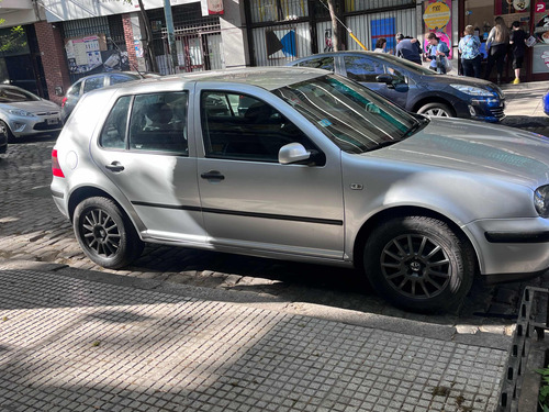 Volkswagen Golf 1.6 Comfortline