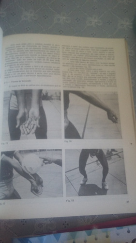 Livro De Voleibol Edição De 1980 Técnico- Didático