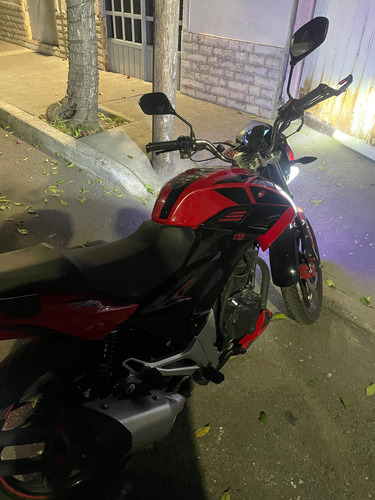 Ft250ts Color Rojo Con Negro.