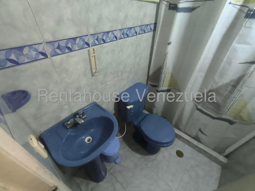 Bella Casa Duplex Ubicada En Conjunto Cerrado Con Vigilancia 24 Hrs, Sala Comedor Concepto Abierto, Cocina Empotrada Moderna Con Tope De Cuarzo,area De Faena, Patio,terraza Con Escaleras Independiente