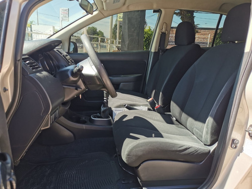 Imagen 4 de 12 de Nissan Tiida Sense 1463