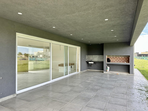 Casa En Venta Barrio San Simon Canning