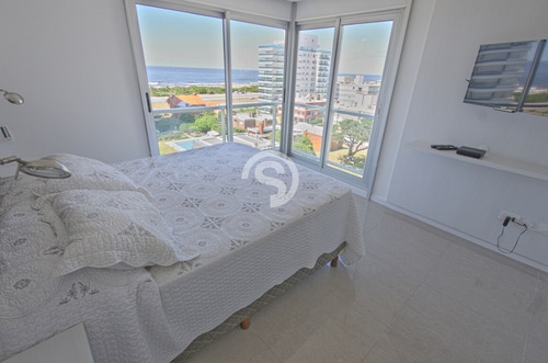 Apartamento En Alquiler Temporada 2 Dormitorios- Ref: 1201