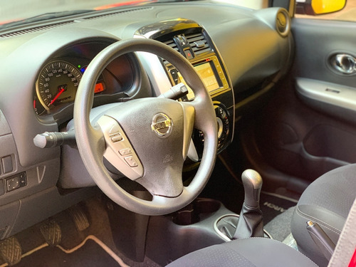 Nissan March Sl 1.6 Baixa Rodagem Metro Vila Prudente