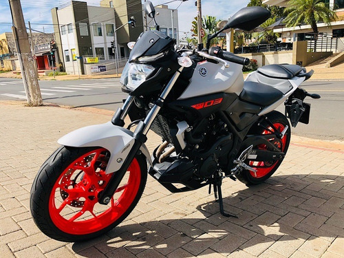 Imagem 10 de 11 de Yamaha Mt-03 300 Abs