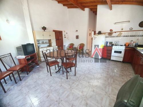 Imagen 8 de 14 de Local Comercial + Departamento 3 Amb. - Excelente Ubicación