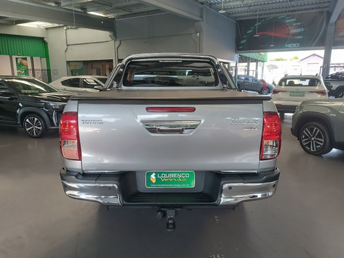 Toyota Hilux 2.8 D-4D TURBO DIESEL CD SRV 4X4 AUTOMÁTICO