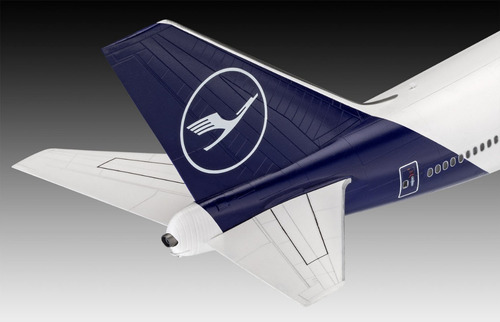 Revell Boeing 747-8 Lufthansa 1/144