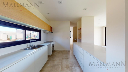 Venta Casa La Calesa Pilará, 4 Habitaciones