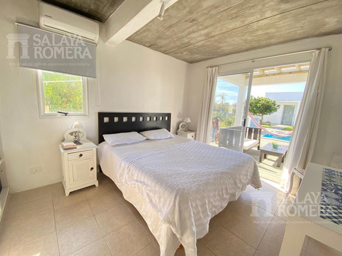 Imagen 12 de 30 de Venta: Casa 5 Dormitorios Primera Linea Montoya La Barra