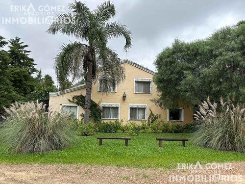 Complejo Turistico Funcionando En Venta, Ubicacion Unica En Colon, Er