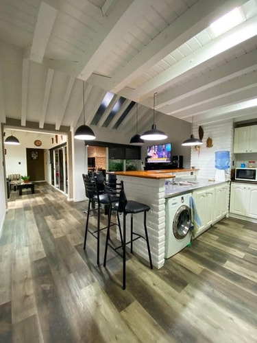 Imagen 7 de 14 de Departamento En Venta En Remedios De Escalada Oeste