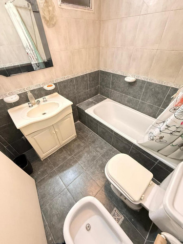 Departamento De Categoría De 3 Dormitorios + Dependencia Y Cochera En Las Heras Al 300, Barrio Sur