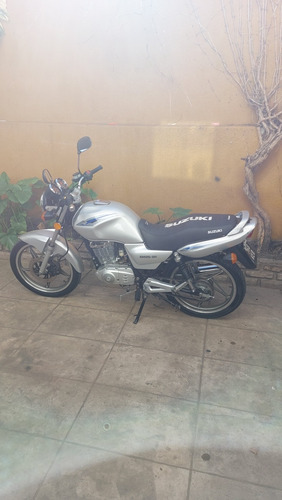 Suzuki En 125