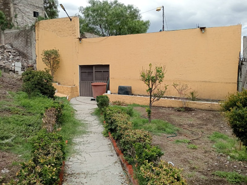Propiedad Con 2 Casas , Temazcal Y 1 Oficina Terreno 759m2 Hbitable 627m2 En Santa Martha Acatitla