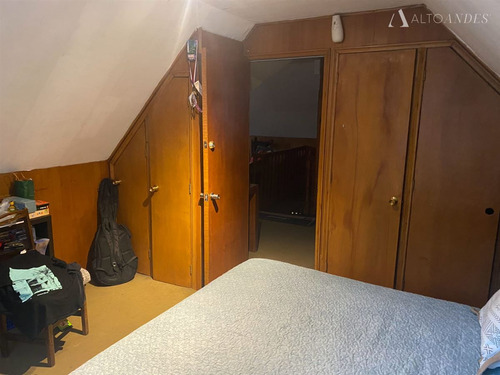 Casa En Venta De 5 Dorm. En Las Condes