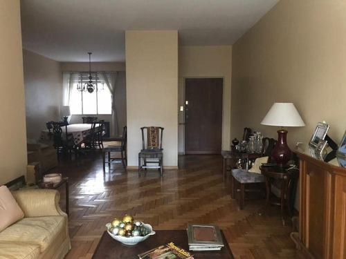 Piso 4 Ambientes Con Dependencia.