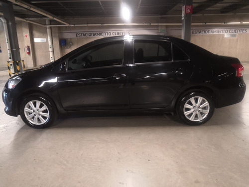 Imagen 4 de 15 de Toyota Yaris 2015 1.5 Premium Sedan At