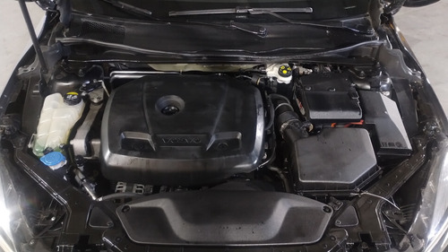 Volvo V40 2.0 R-DESIGN T5
