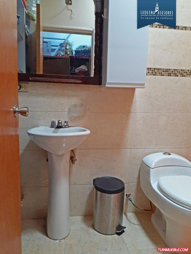 Imagen 9 de 11 de Casa En Las Peonías