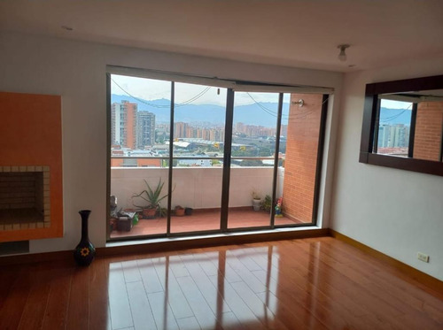 Apartamento En Venta En La Colina Campestre. Cod V1046058