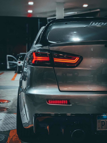 Imagem 1 de 3 de Lanterna De Led Mitsubishi Lancer Evo X
