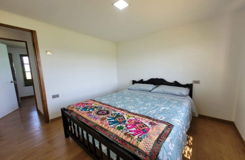 Dos Casas En Terreno De 5000m2 Chicureo