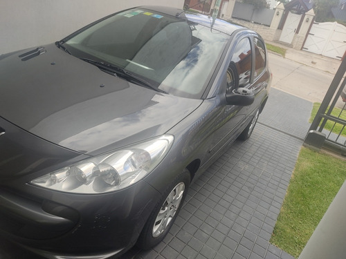 Peugeot 207 1.4 Sedan Allure 75cv