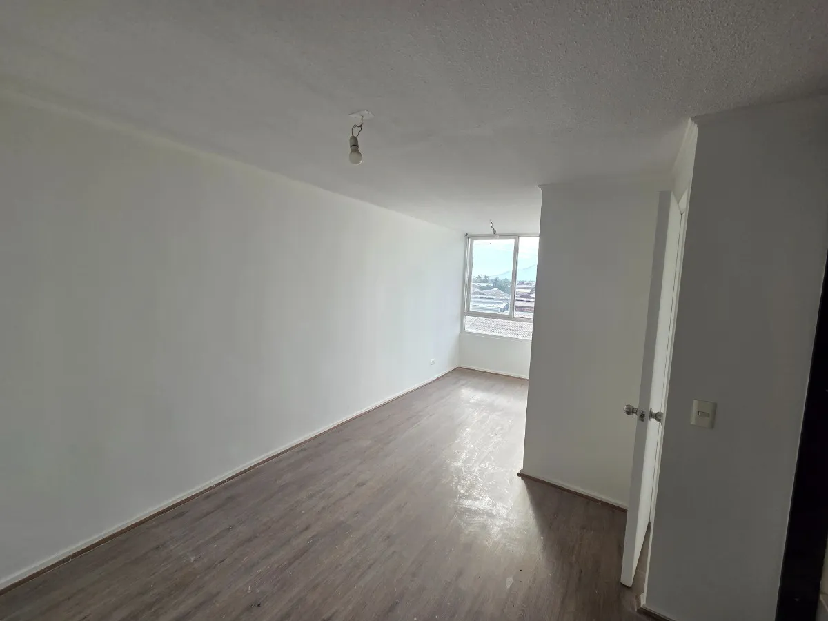Imagen 3 de 12 de Recién Remodelado, Cómodo Departamento De 3 Dormitorios
