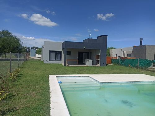 Imagen 11 de 15 de Casa San Ramiro Al 100 - Pilar Del Este