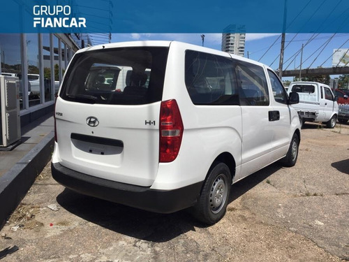 Hyundai H-1 Minibus 9 Pasajeros 2013