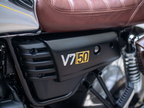 Imagen 15 de 15 de Moto Guzzi V7 Iii Aniversario Usada