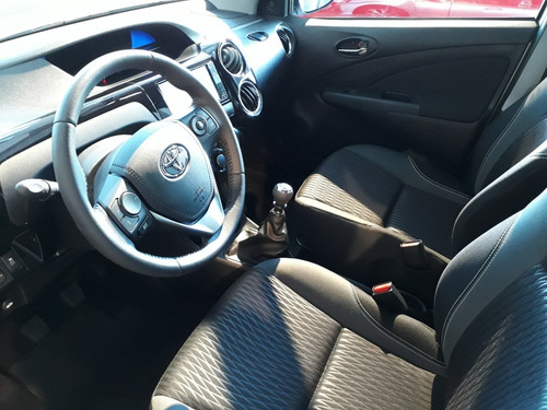 Toyota Etios Xls 6m/t 4p My21