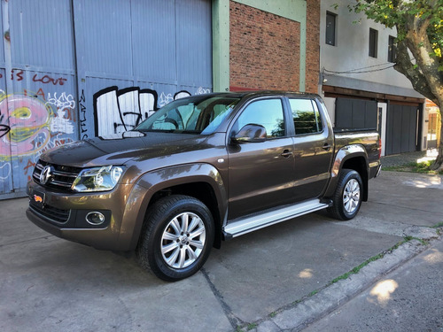 Volkswagen Amarok Highline - 4x2 - Manual - Permuto/financio