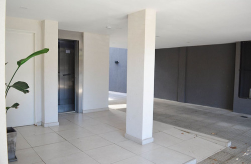 Departamento En Venta En Victoria Centro C/ Balcón