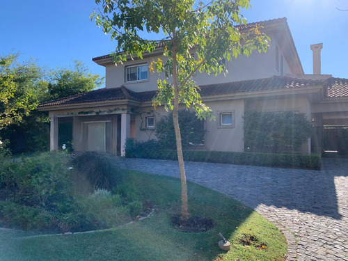 Casa En Venta En Barrio Buenos Aires Golf