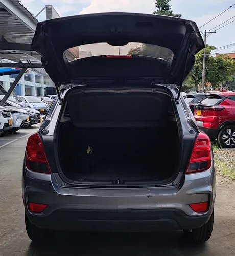 Chevrolet Tracker Ls Mt 1800 Cc 4x2 Abs 2 Airbag