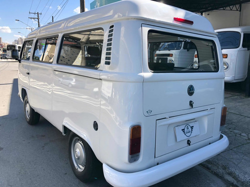 Volkswagen Kombi 1.4 Standard Total Flex 3p 2014