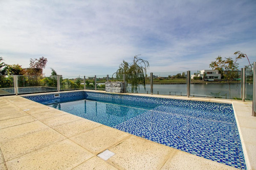 Imagen 11 de 30 de Venta Casa De Categoria A La Laguna - Escriturada Area 9 - La Mejor De San Sebastian - Permuta !!