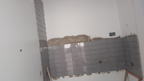 Imagen 3 de 5 de Colocacion De Porcelanato Y Ceramica