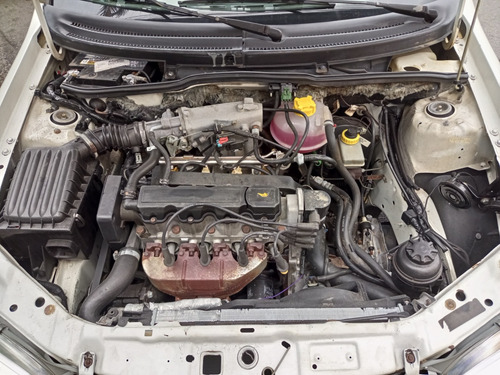 Chevrolet Corsa Sedan 1.6 Classic 4p