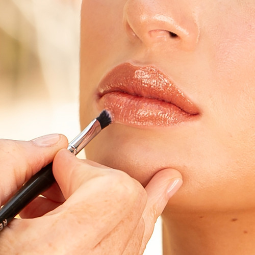 Imagen 2 de 5 de Bálsamo Labial Hidratante Regina Plump + Macadamia + Vit E