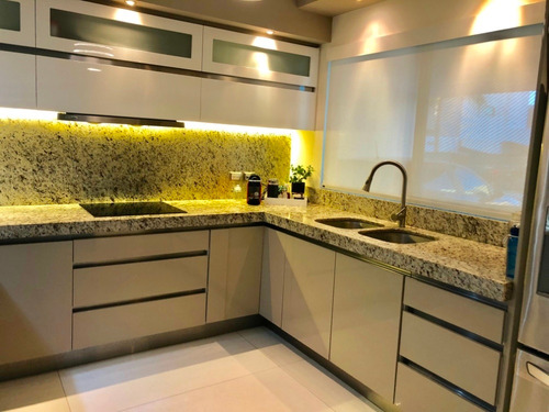 Estrene En Residencial Los Fresnos En Calle Fresnos 131.