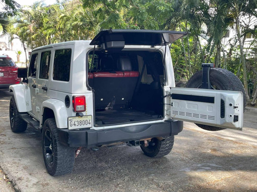 Imagen 14 de 15 de Jeep Wrangler Sahara Sahara Unlimited