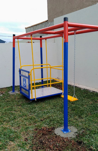 Balanço Inclusivo Frontal Com Auxiliar Brinquedo Pne