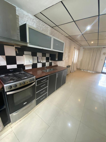 Casa En Alquiler De 3 Ambientes En San Miguel