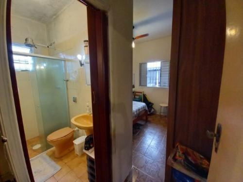 Imagem 5 de 14 de Casa Lote Inteiro Com 2 Quartos Em Itanhaém/sp