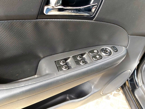 Imagem 12 de 14 de Hyundai I30 2.0 16v 4p Gls Automático