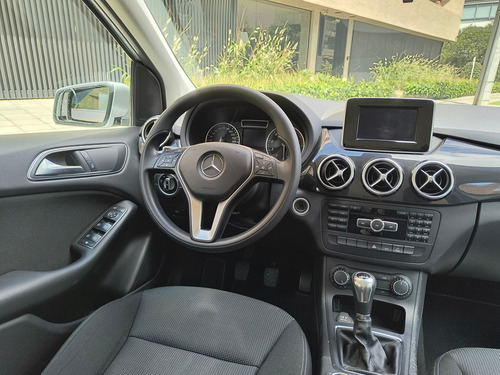 Mercedes Benz B 180