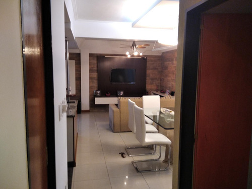 Venta Depto De Cinco Amb Con Cochera En Ramos Mejia Sur